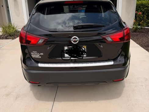 Used 2019 Nissan Rogue Sport S FWD image 17