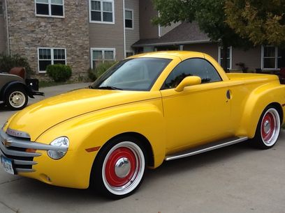 Used 2003 Chevrolet SSR w/ Preferred Equipment Group