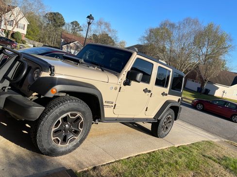 Used 2016 Jeep Wrangler Unlimited Sport w/ Quick Order Package 24S image 12