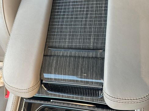 Used 2022 Jeep Wagoneer Series II image 11