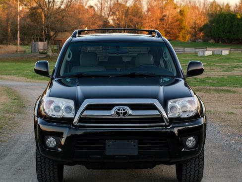 Used 2007 Toyota 4Runner Sport image 2