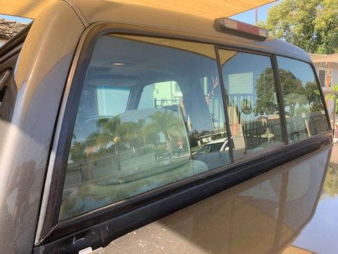 Used 1999 Chevrolet Silverado 3500 4x4 Crew Cab w/ Preferred Equipment Group 2 image 19