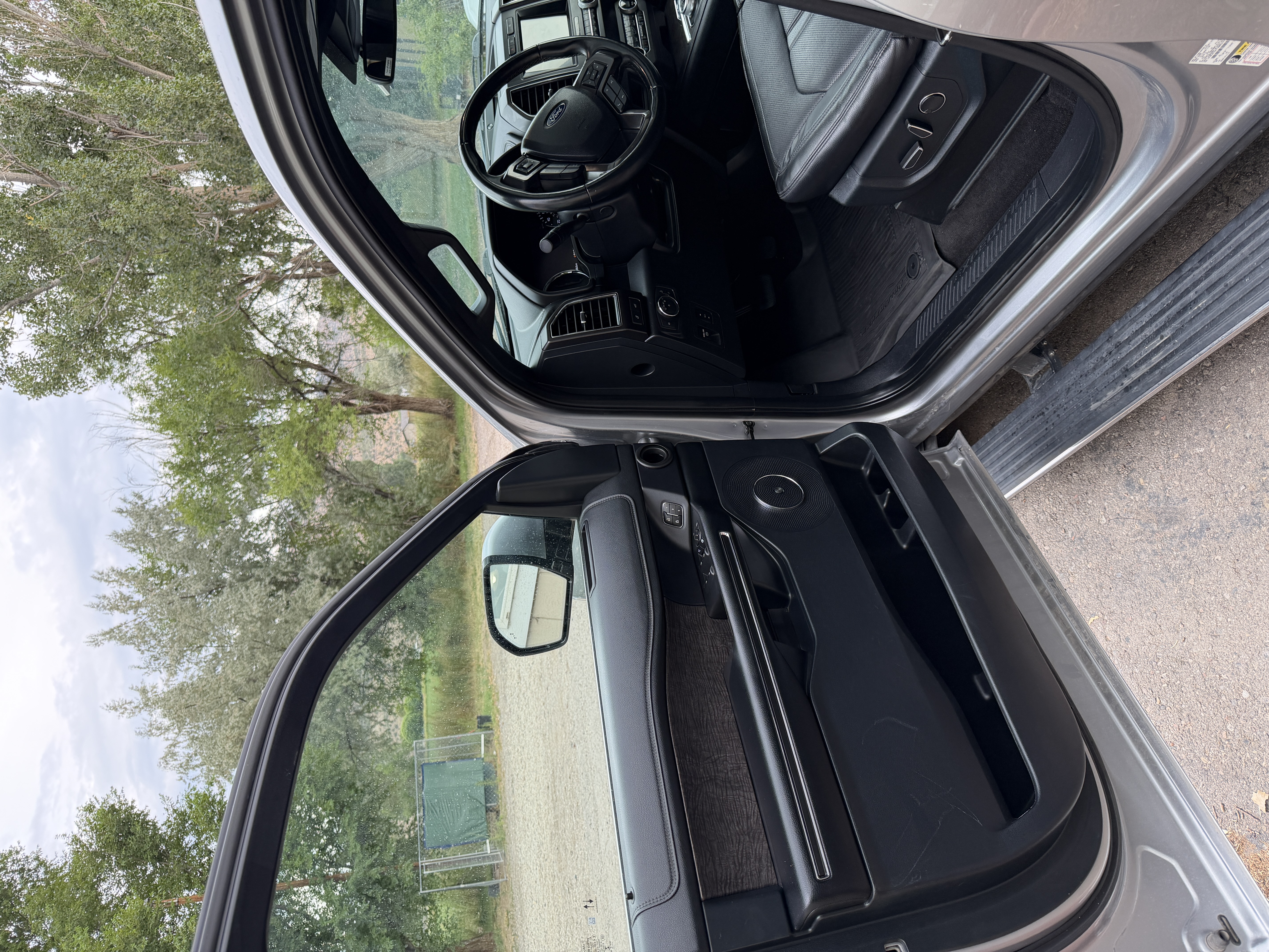 Used 2021 Ford Expedition Max Limited AWD/4WD image 9