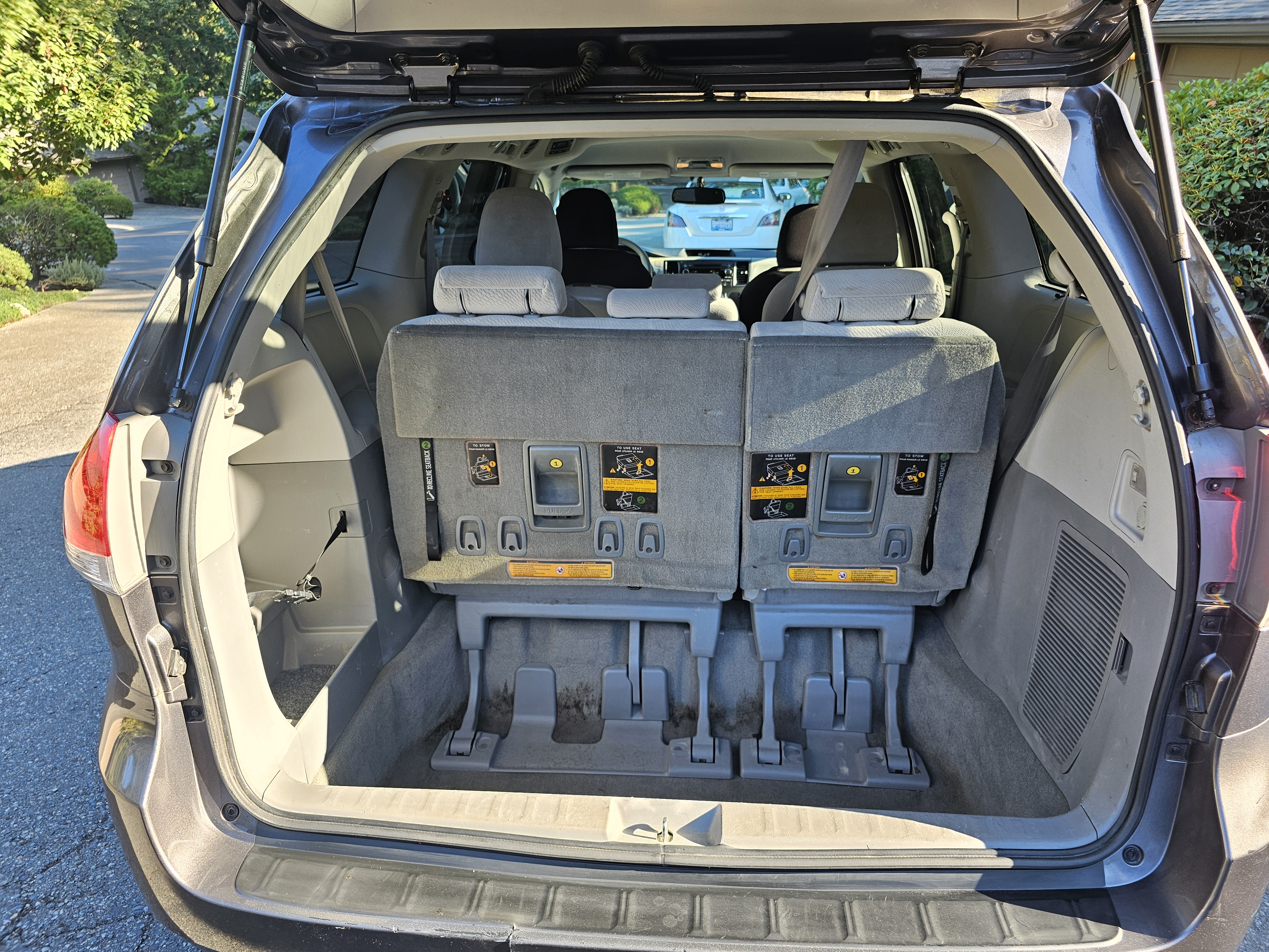 Used 2014 Toyota Sienna LE FWD image 10