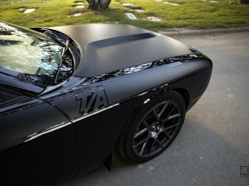Used 2018 Dodge Challenger R/T w/ Quick Order Package 28P T/A RWD image 8