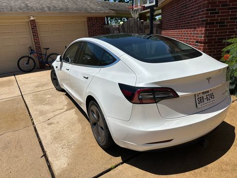 Used 2020 Tesla Model 3 Long Range AWD/4WD image 8