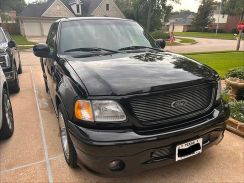 Used 2000 Ford F150 Harley-Davidson RWD image 2