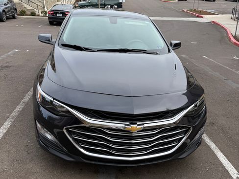 Used 2022 Chevrolet Malibu LT image 1