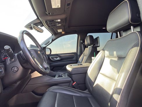 Used 2021 Chevrolet Suburban Premier image 16