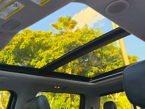 Used 2021 Ford F150 Limited image 27