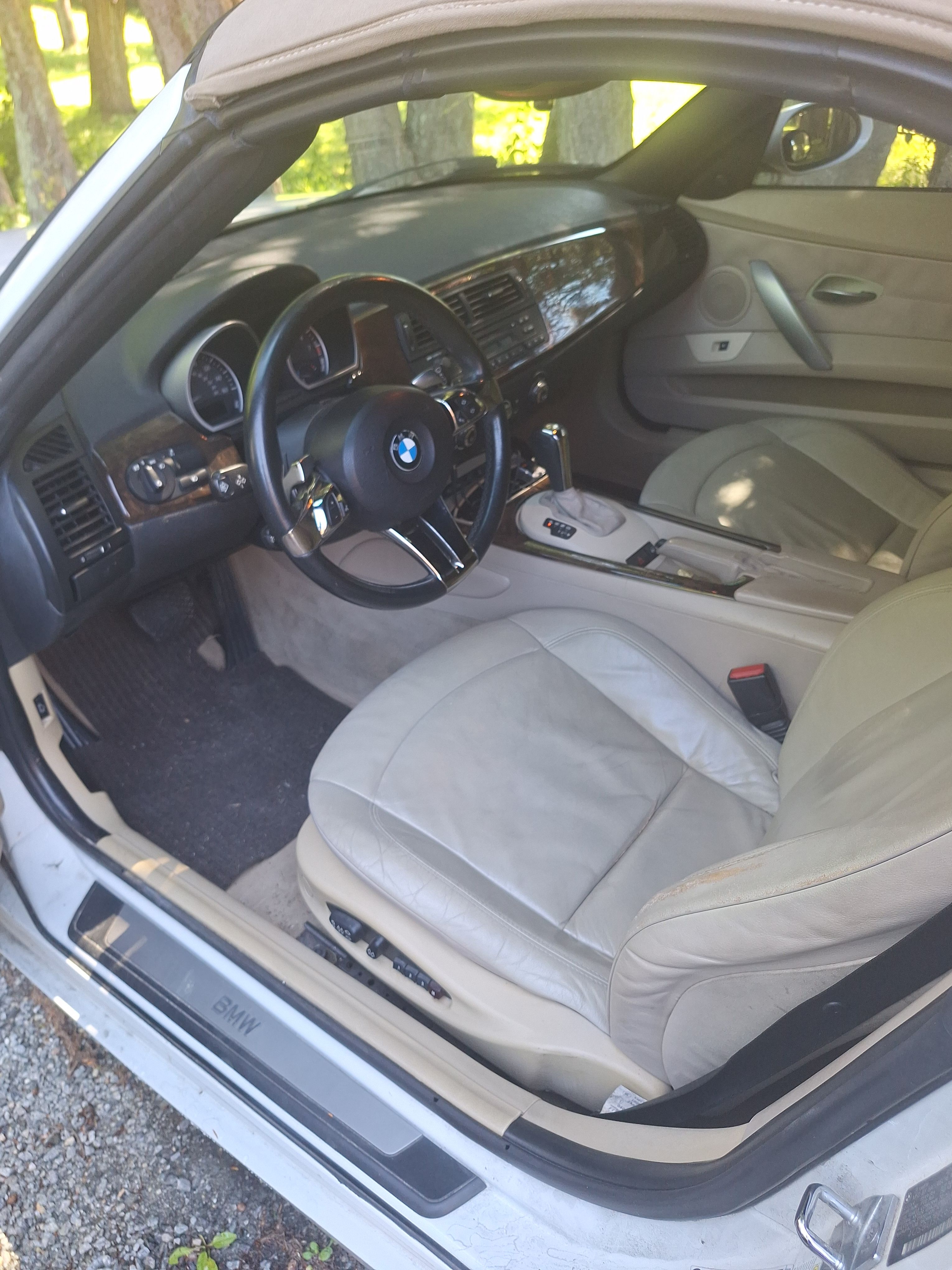 Used 2007 BMW Z4 3.0i RWD image 2