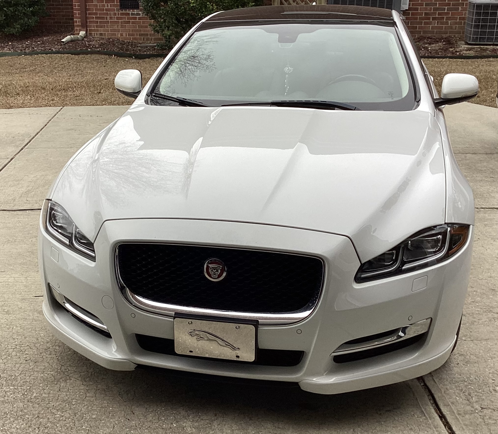 Used 2016 Jaguar XJ R-Sport AWD/4WD image 2