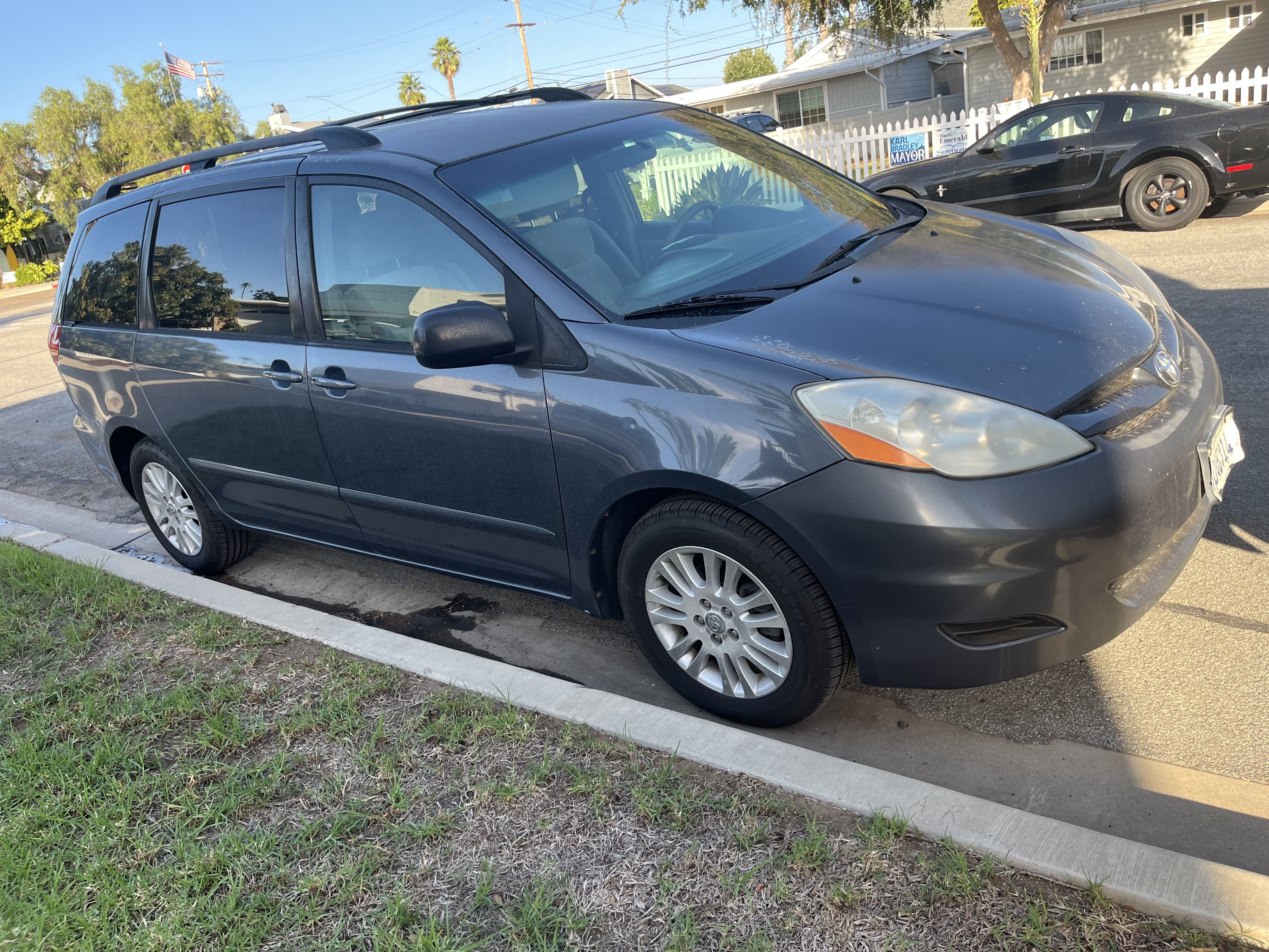 Used 2008 Toyota Sienna LE FWD image 11