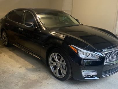 Used 2015 INFINITI Q70 L 3.7 w/ Technology Package