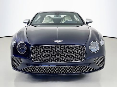 Used 2021 Bentley Continental GT V8 image 10