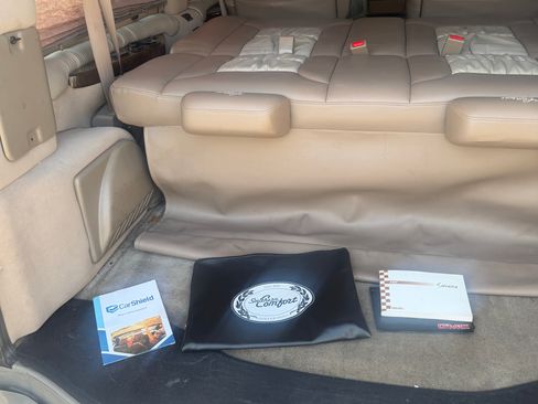 Used 2004 GMC Savana 1500 w/ Preferred Equipment Group RWD image 11