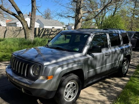 Used 2017 Jeep Patriot Sport FWD image 1