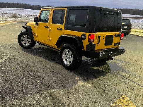 Used 2011 Jeep Wrangler Unlimited Sport image 11