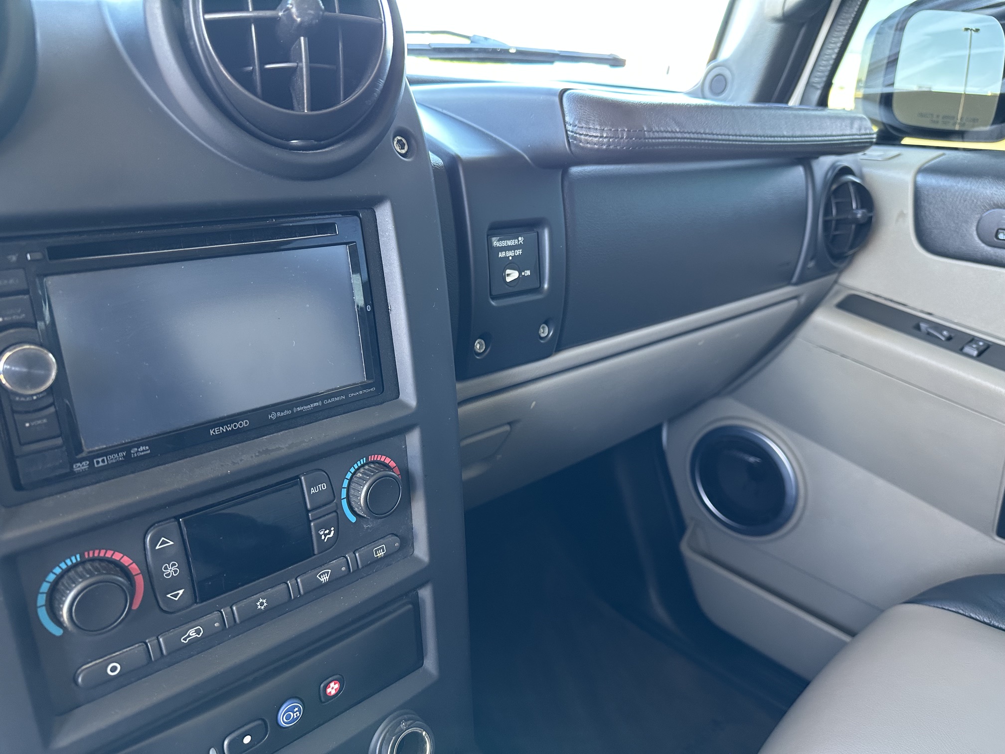 Used 2005 HUMMER H2 w/ Preferred Equipment Group AWD/4WD image 10