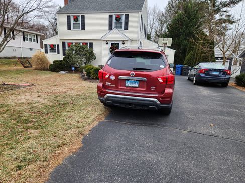 Used 2017 Nissan Pathfinder SL w/ SL Premium Package image 5