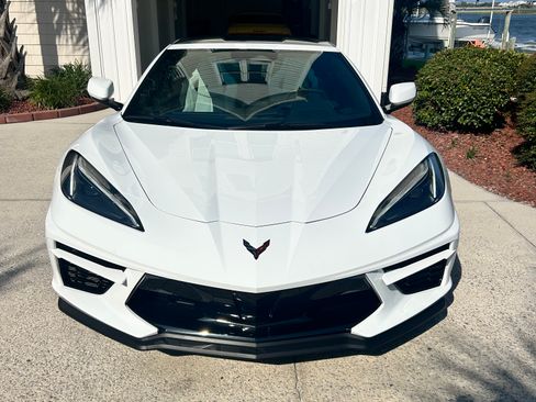 Used 2024 Chevrolet Corvette Stingray Coupe w/ 1LT RWD image 2