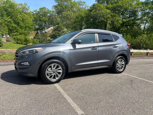 Used 2016 Hyundai Tucson SE w/ Option Group 02 AWD/4WD image 12