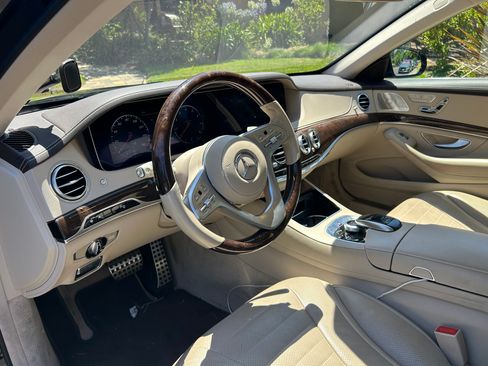 Used 2019 Mercedes-Benz S 560 Sedan image 10