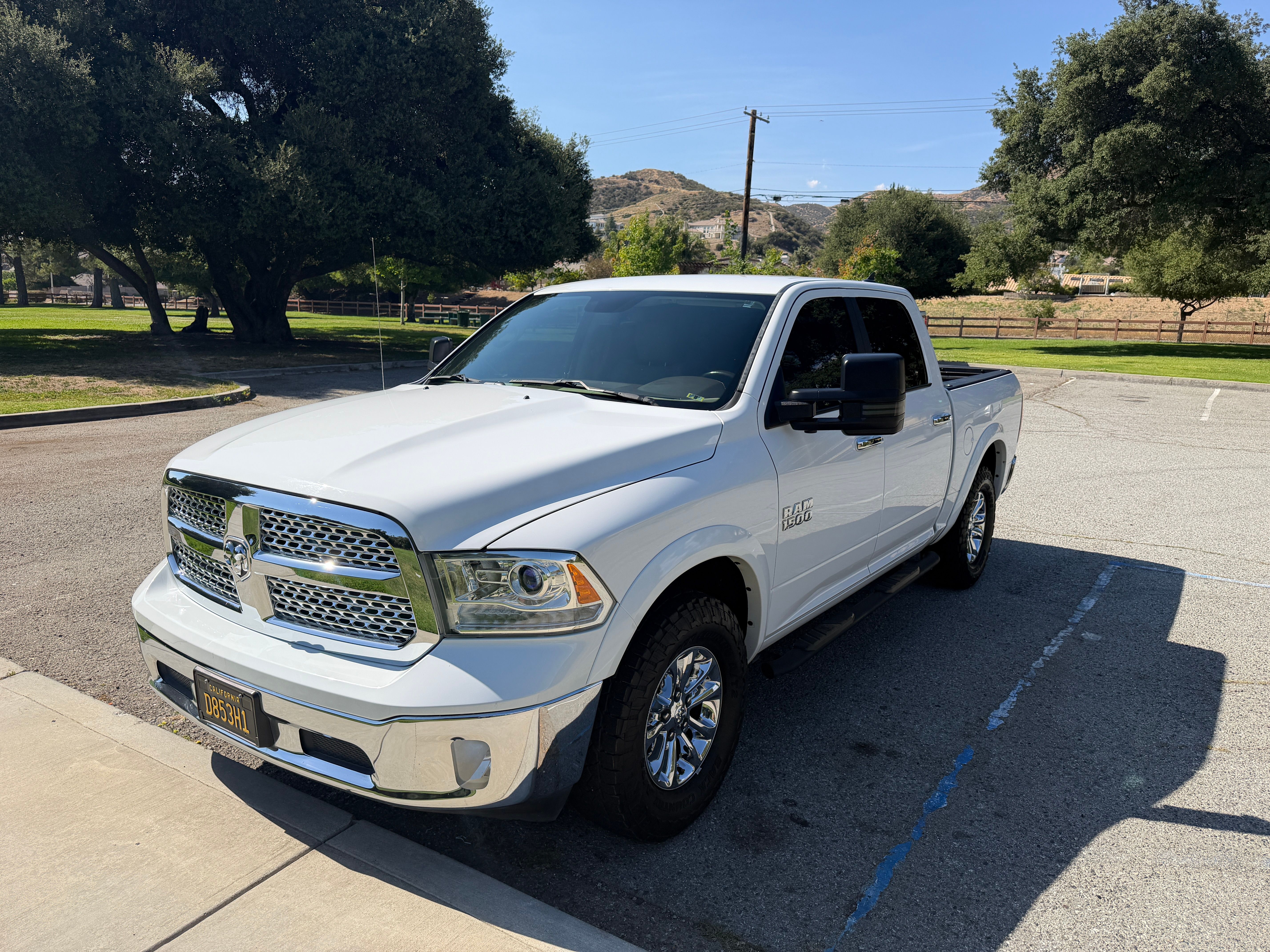 Used 2018 RAM 1500 Laramie RWD image 1