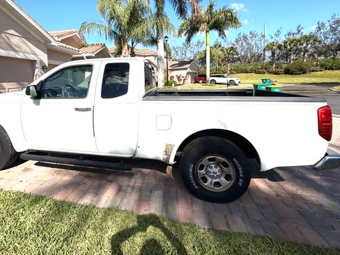 Used 2008 Nissan Frontier SE image 4