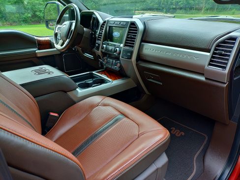 Used 2020 Ford F250 King Ranch w/ King Ranch Ultimate Package AWD/4WD image 11