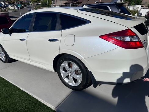 Used 2011 Honda Crosstour EX-L image 12