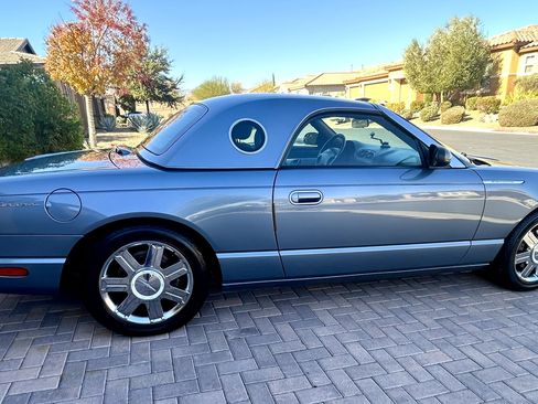 Used 2005 Ford Thunderbird Deluxe image 8