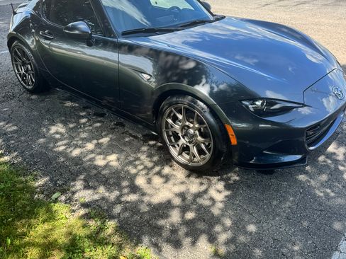 Used 2024 MAZDA MX-5 Miata RF Grand Touring RWD image 17