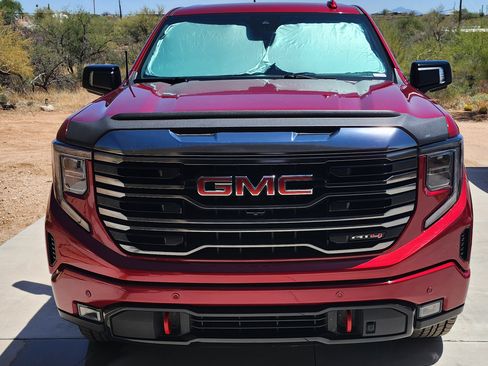 Used 2023 GMC Sierra 1500 AT4 w/ AT4 Premium Package AWD/4WD image 6