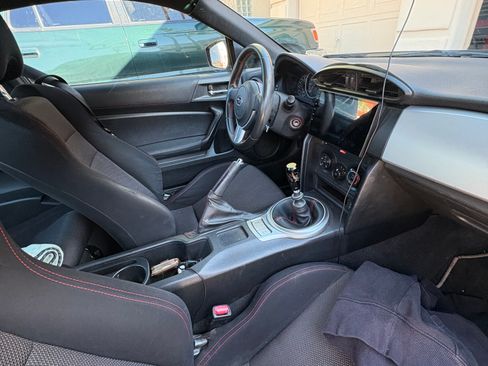 Used 2013 Subaru BRZ Premium w/ Popular Pkg 2C image 12