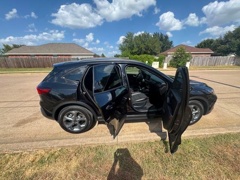 Used 2025 Ford Escape ST-Line w/ Equipment Group 301A FWD image 4