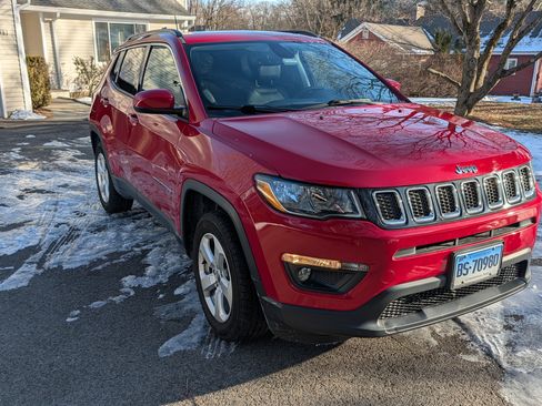 Used 2018 Jeep Compass Latitude w/ Popular Equipment Group image 8