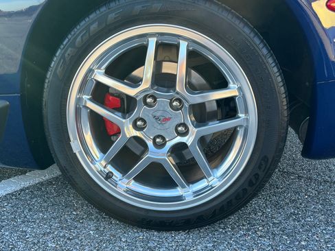 Used 2004 Chevrolet Corvette Z06 w/ Z06 Preferred Equipment Group RWD image 29