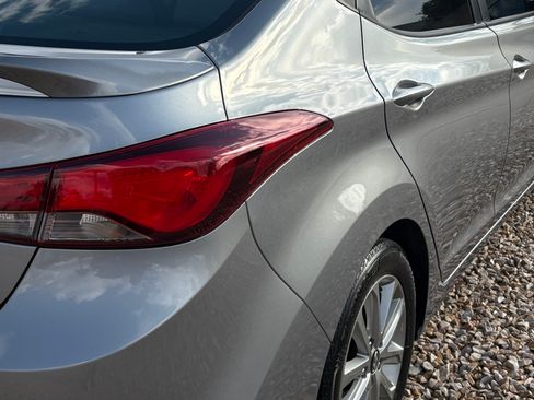 Used 2015 Hyundai Elantra SE w/ Option Group 02 image 4