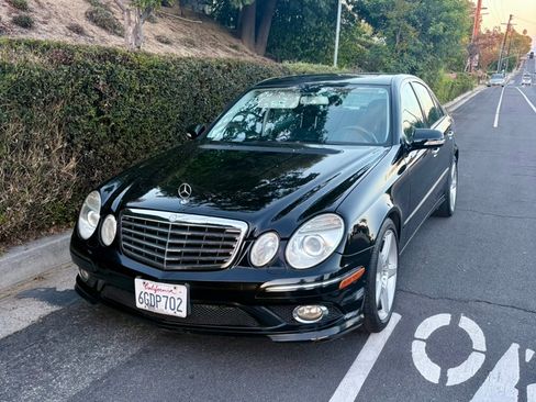 Used 2009 Mercedes-Benz E 350 Sedan image 2