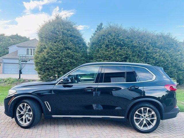 Used 2020 BMW X5 xDrive40i w/ Luxury Seating Package AWD/4WD image 2