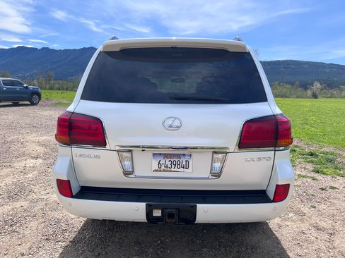 Used 2010 Lexus LX 570 4WD image 5