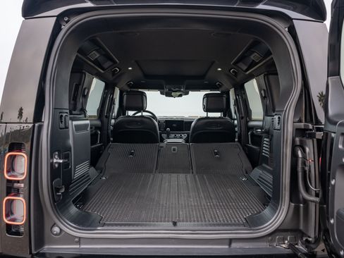 Used 2022 Land Rover Defender 110 V8 image 11