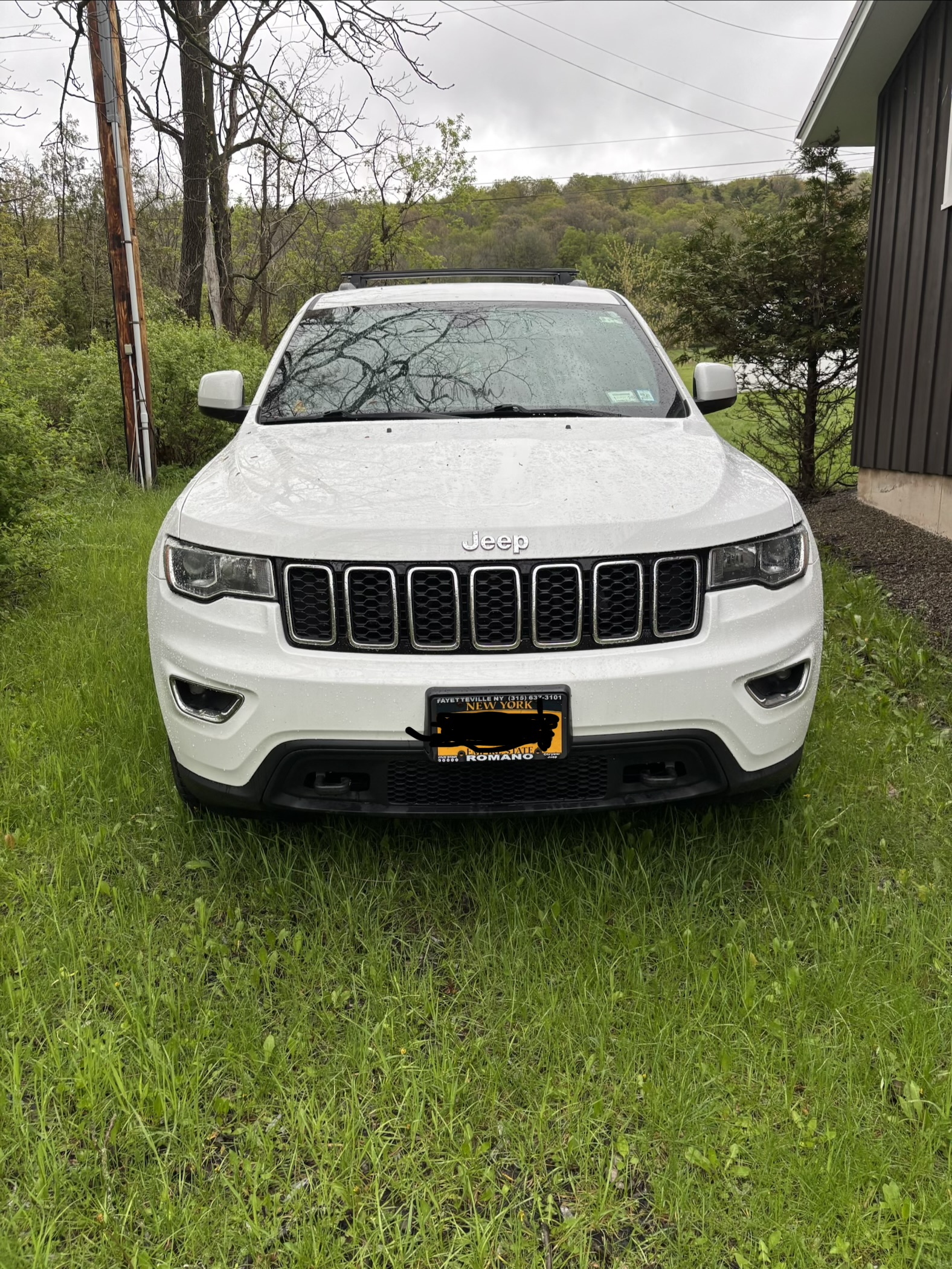 Used 2018 Jeep Grand Cherokee Laredo AWD/4WD image 1