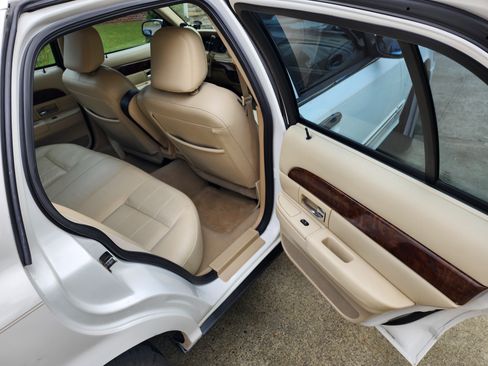 Used 2007 Mercury Grand Marquis LS image 23