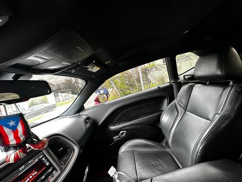 Used 2018 Dodge Challenger SXT Plus RWD image 9