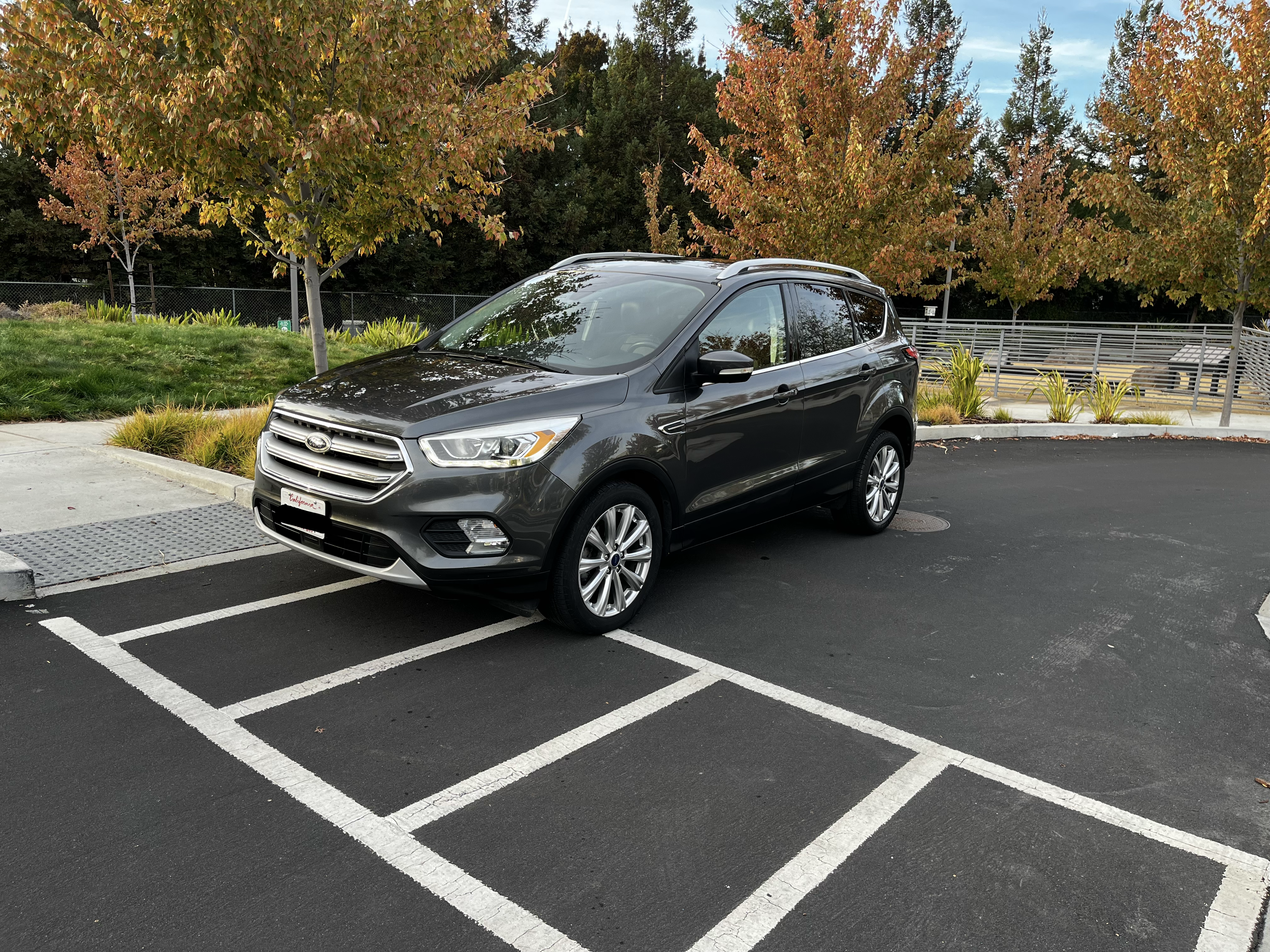 Used 2017 Ford Escape Titanium FWD image 30