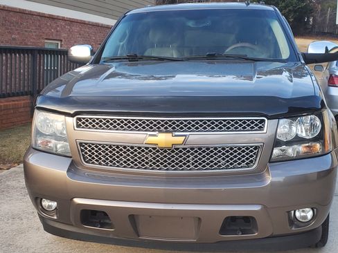Used 2012 Chevrolet Suburban LTZ image 1