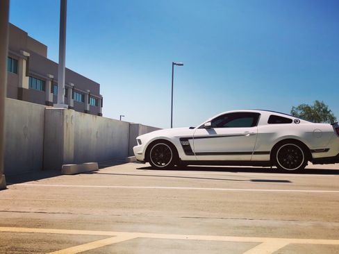 Used 2012 Ford Mustang Boss 302 w/ Boss 302 Accessory Pkg image 6