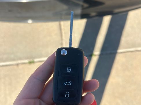 Used 2017 Volkswagen Jetta S image 5